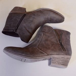Faded Glory Women’s Boots